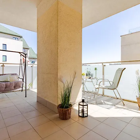 Superapart Powstańców śląskich 89b *