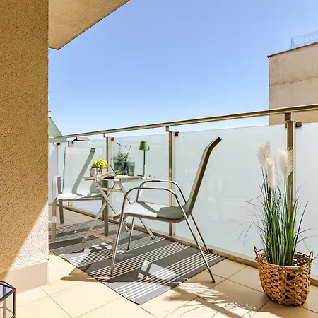 Апартаменты Superapart Powstancow Slaskich 89b Варшава