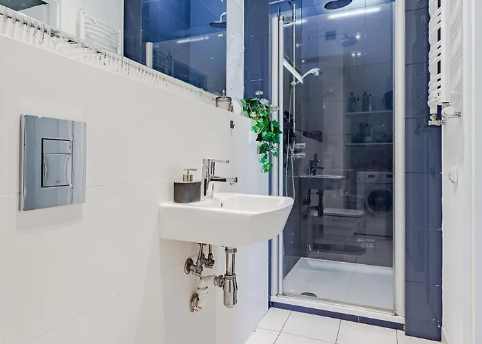 Superapart Powstańców śląskich 89b Varsóvia